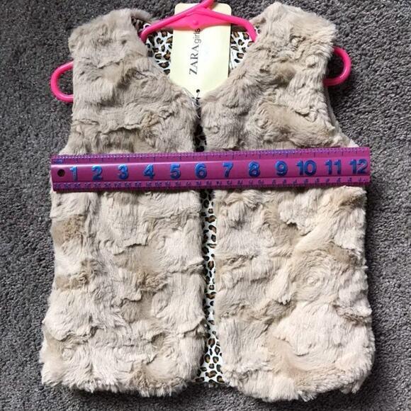 Zara Girls 2-3 Faux Fur Vest - Picture 3 of 5